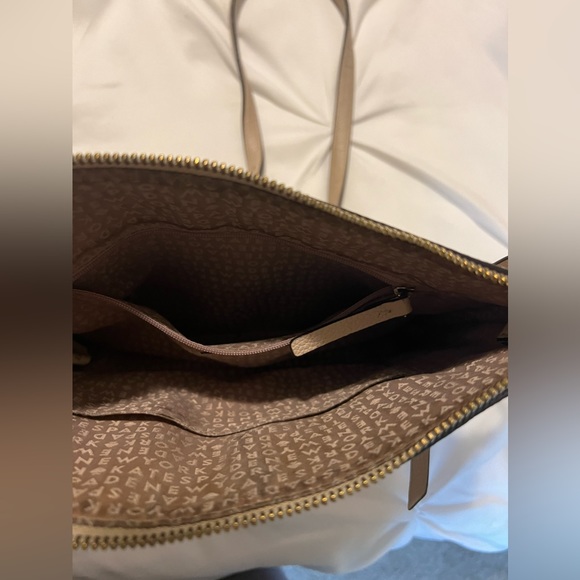 Chester Street Dessi purse - Picture 4 of 7